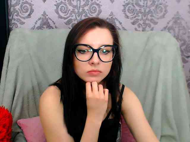 VirginLuna webcam