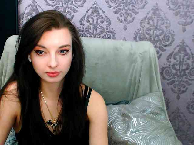 VirginLuna webcam