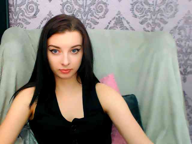 VirginLuna webcam