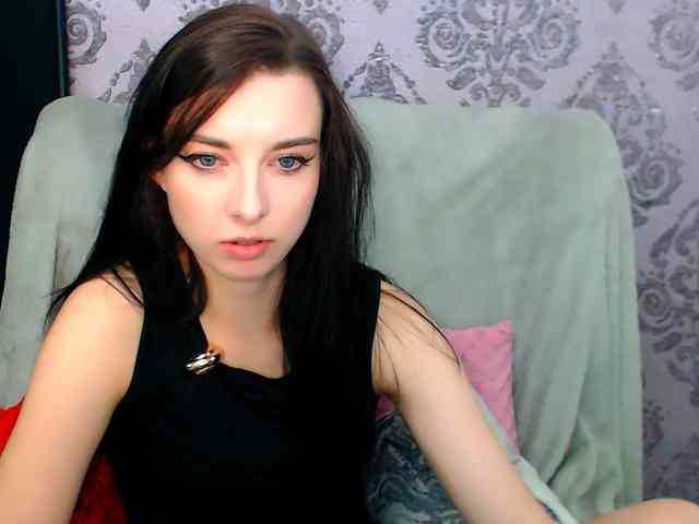 VirginLuna webcam