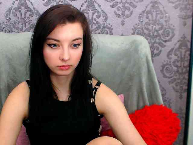 VirginLuna webcam