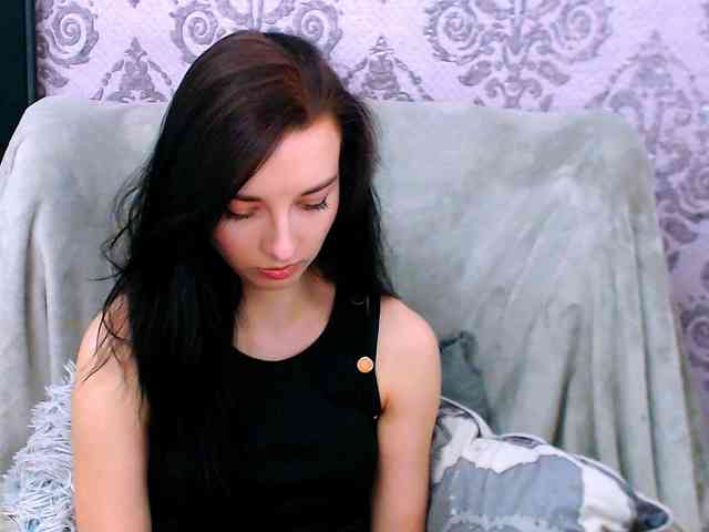 VirginLuna webcam
