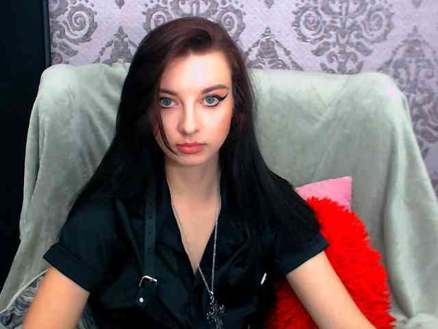 VirginLuna webcam