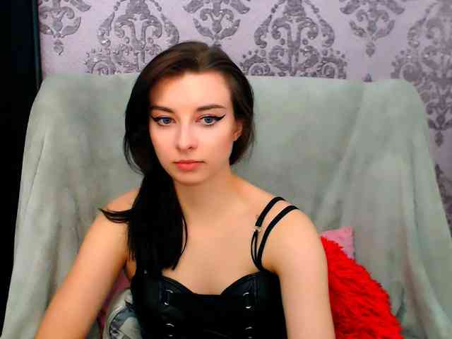 VirginLuna webcam