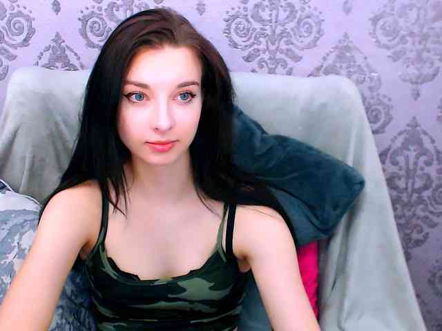 VirginLuna webcam