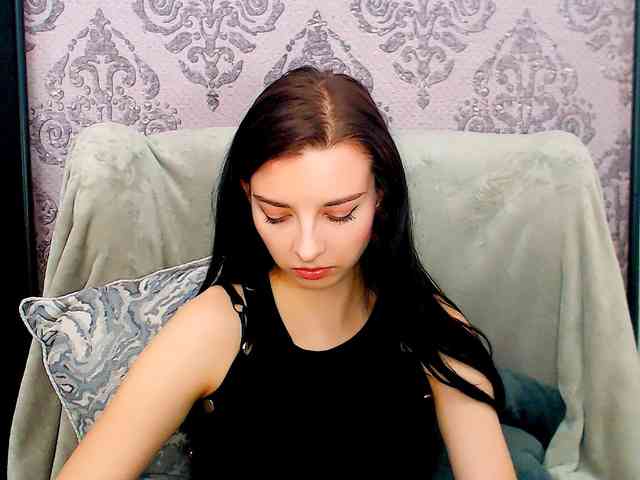 VirginLuna webcam