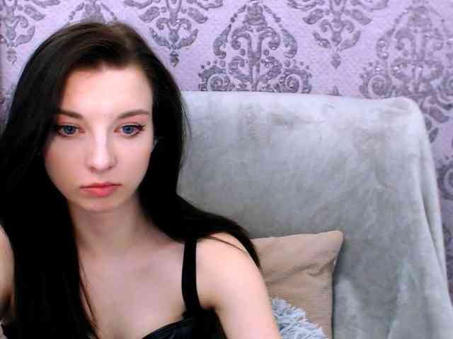 VirginLuna webcam