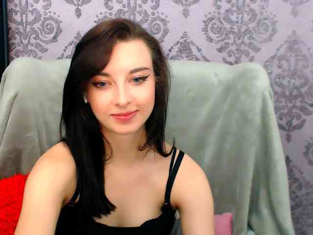 VirginLuna webcam