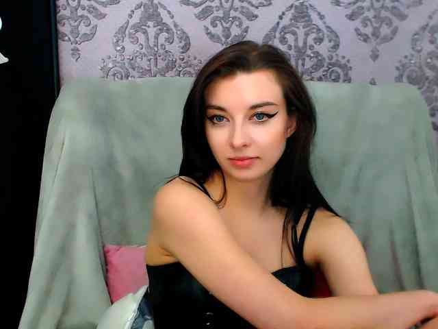 VirginLuna webcam