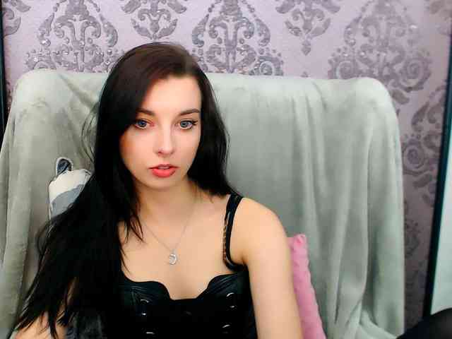 VirginLuna webcam