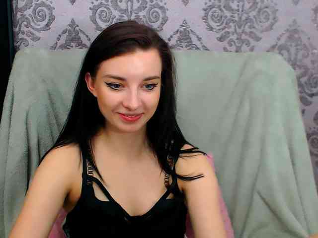 VirginLuna webcam