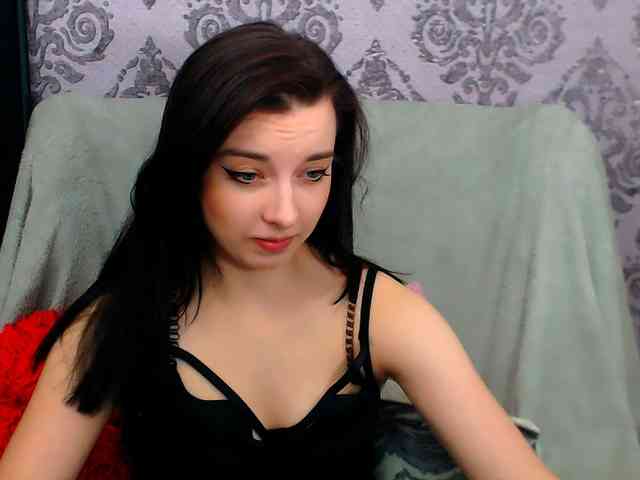 VirginLuna webcam