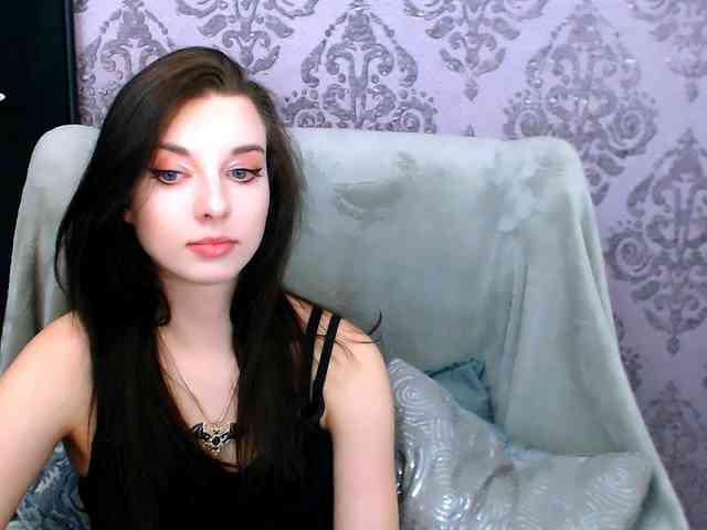 VirginLuna webcam