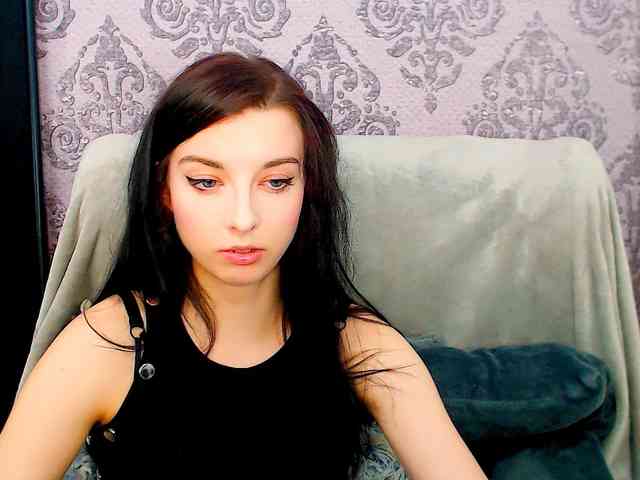 VirginLuna webcam