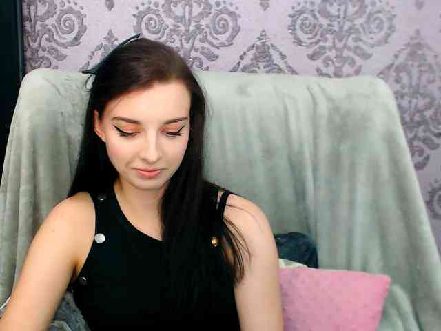 VirginLuna webcam