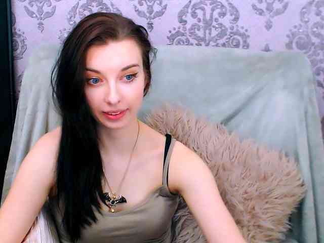VirginLuna webcam
