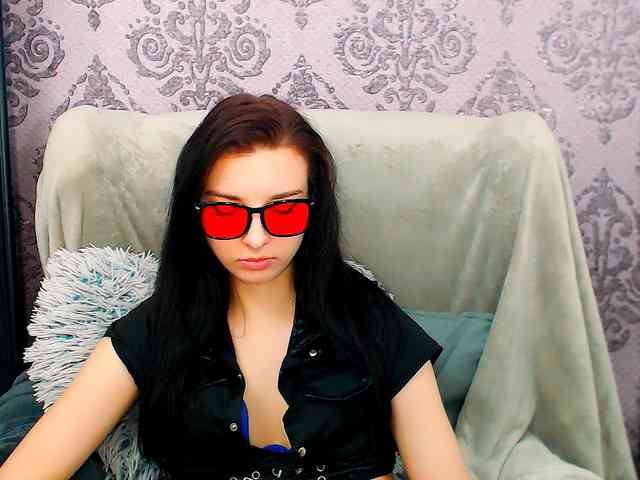 VirginLuna webcam
