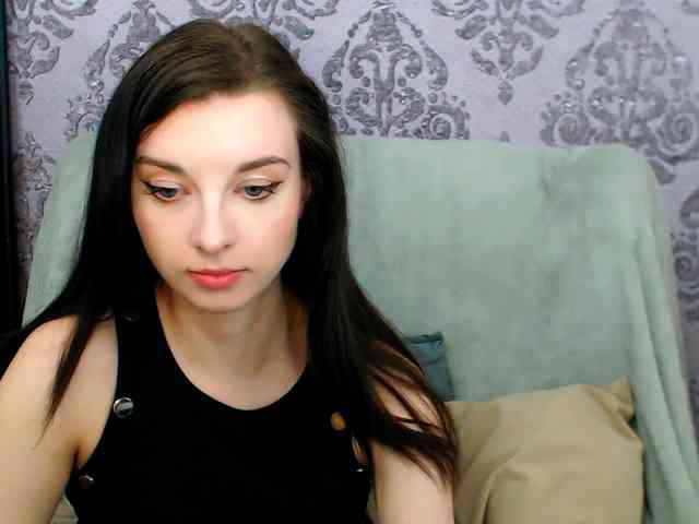 VirginLuna webcam