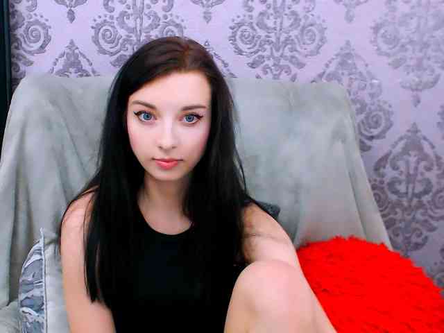 VirginLuna webcam