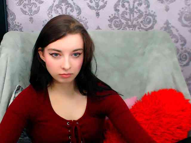 VirginLuna webcam