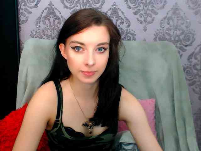 VirginLuna webcam