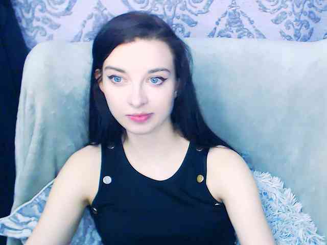 VirginLuna webcam