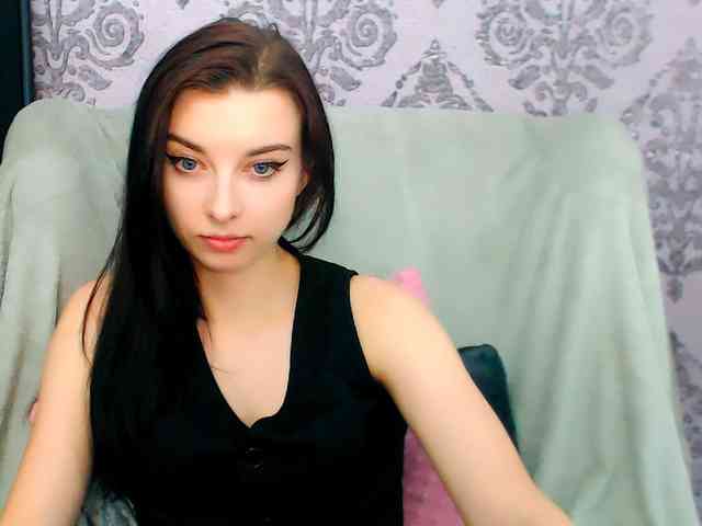 VirginLuna webcam