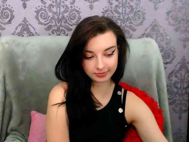 VirginLuna webcam