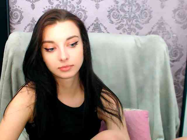 VirginLuna webcam