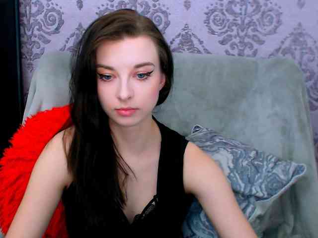 VirginLuna webcam