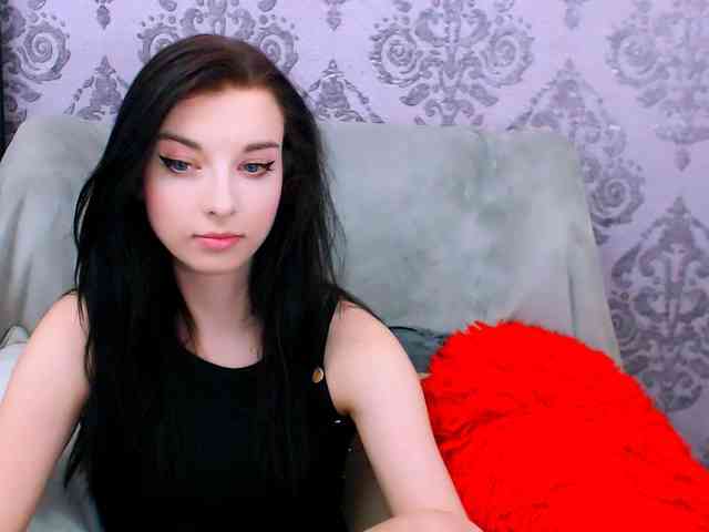 VirginLuna webcam