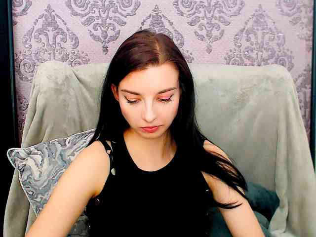 VirginLuna webcam