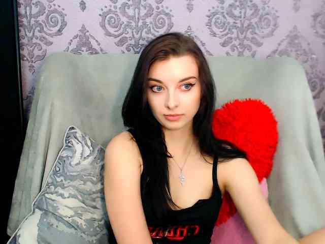 VirginLuna webcam