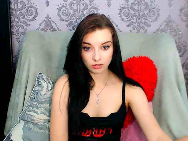 VirginLuna webcam