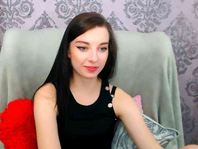 VirginLuna webcam