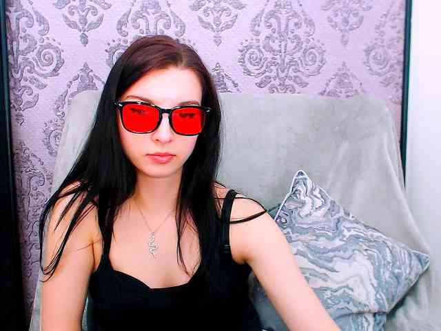 VirginLuna webcam