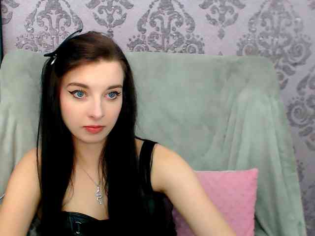 VirginLuna webcam