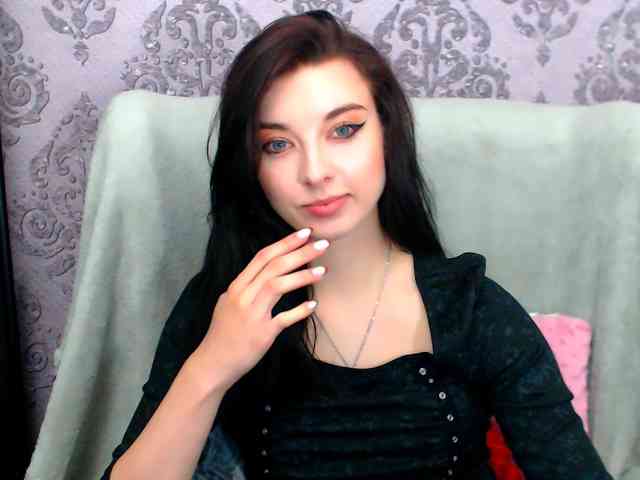 VirginLuna webcam