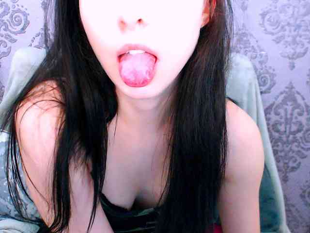VirginLuna webcam
