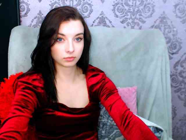 VirginLuna webcam