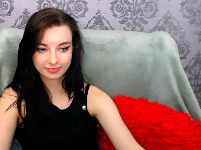 VirginLuna webcam