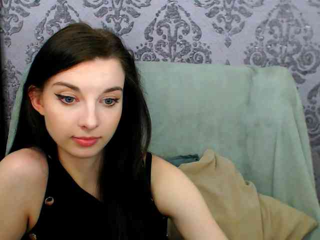 VirginLuna webcam