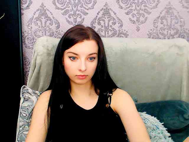 VirginLuna webcam