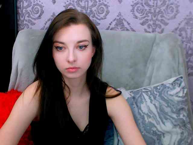 VirginLuna webcam