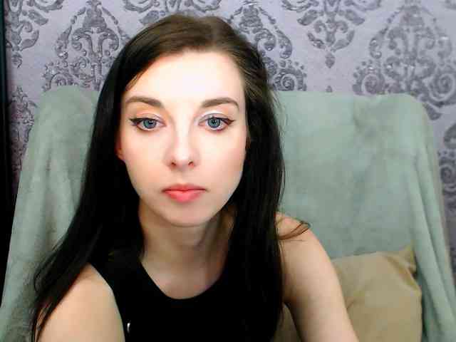 VirginLuna webcam