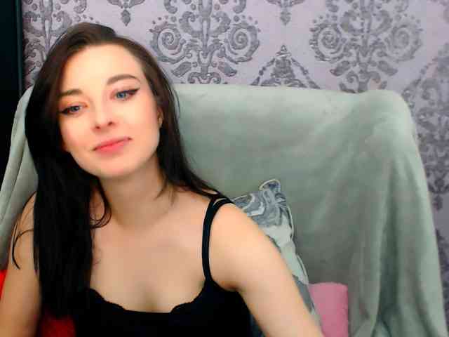 VirginLuna webcam