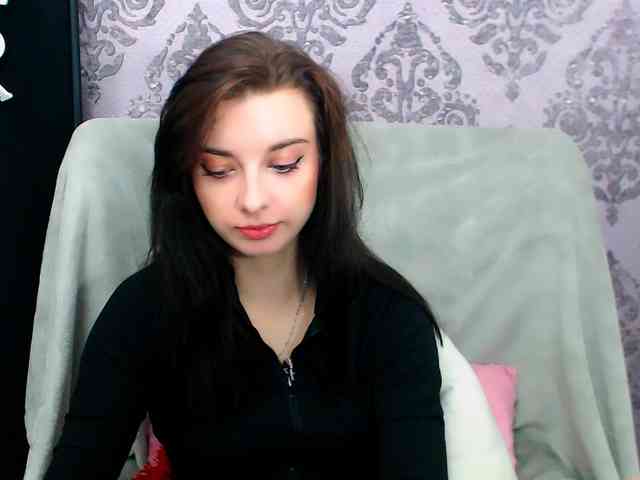 VirginLuna webcam