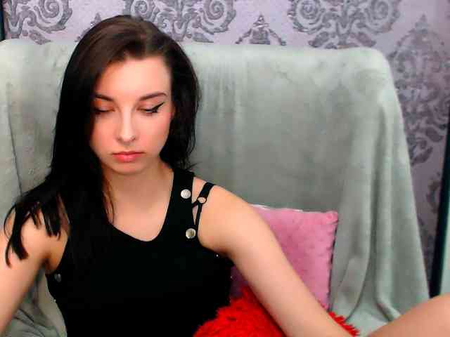 VirginLuna webcam