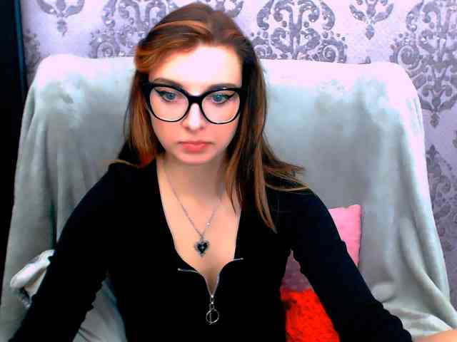 Model: VirginLuna