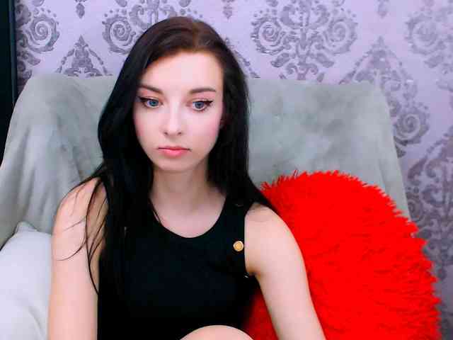 VirginLuna webcam